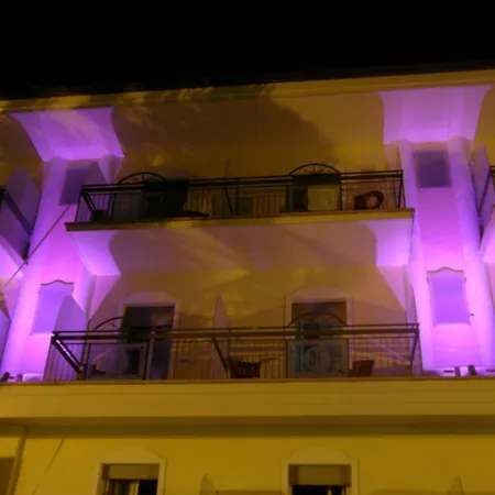 מלון Stefan & Breakfast